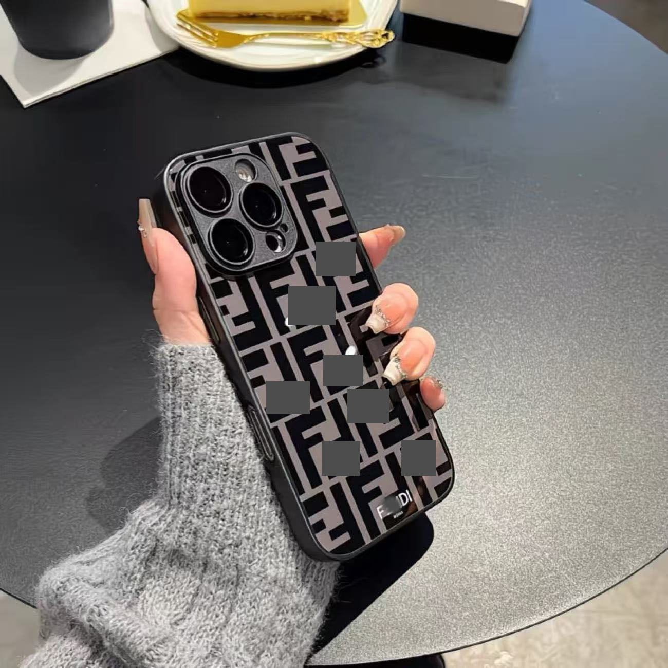 スマホケース 高級感ガラス質感スマホケース ダブルFEN** 耐衝撃・防振性能に優れ、高級感あふれるスマホケースで、iPhone12~17 に対応