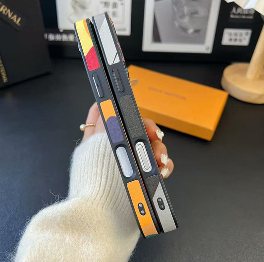 スマホケース 高級感女の子スマホケース ダブルV 耐衝撃・防振性能に優れ、高級感あふれるスマホケースで、 iPhone13~16 に対応