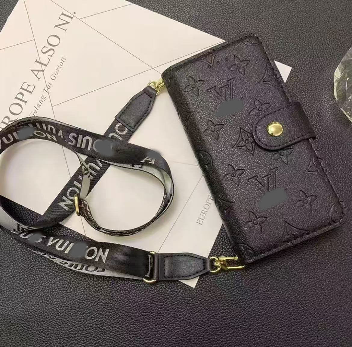 スマホケース 手帳型 高級感 ダブルV 耐衝撃・防振性能に優れ、高級感あふれるスマホケースで、iPhone12~17 に対応