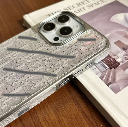 スマホケース 高級感メッキスマホケース ダブルDi** 耐衝撃・防振性能に優れ、高級感あふれるスマホケースで、iPhone13~17 に対応