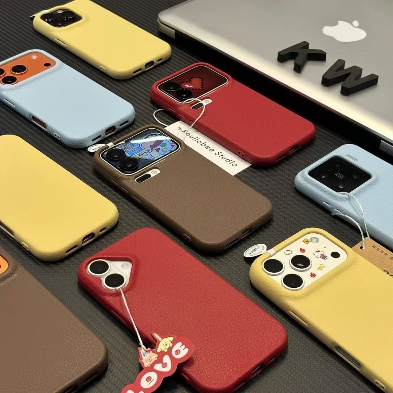 スマホケース TPU素材 ドーパミン擬似レザー柄スマホケース! 耐衝撃・防振性能に優れ、高級感あふれるスマホケースで、iPhone12~17 に対応