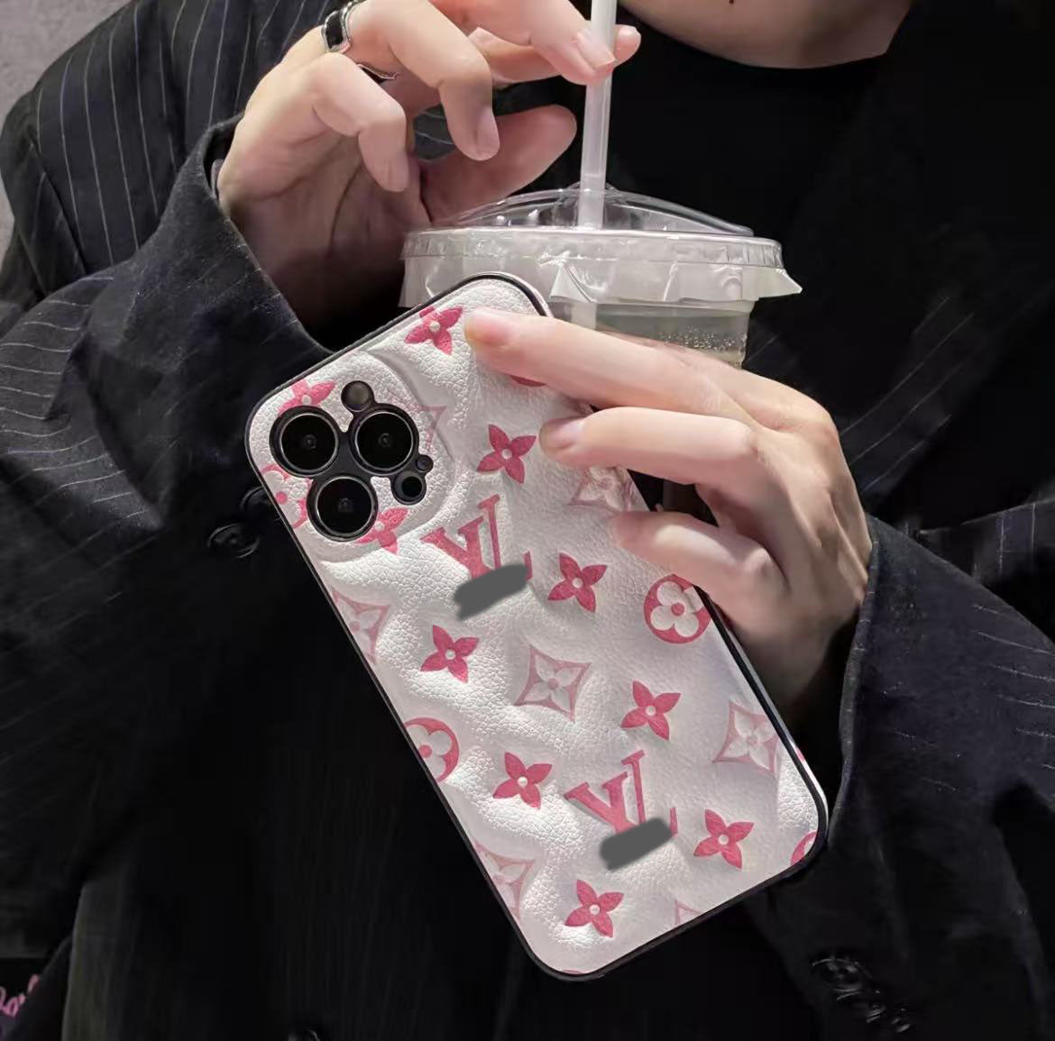 スマホケース ダブルVL 耐衝撃・防振性能に優れ、高級感あふれるスマホケースで、iPhone に対応