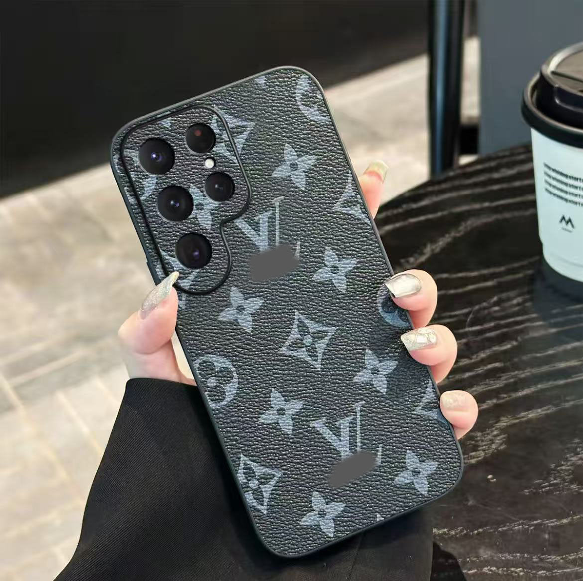 スマホケース 高級感レザー製スマホケース ダブルV Galaxy 専用 耐衝撃・防振性能に優れ、高級感あふれるスマホケースで、 Galaxy に対応