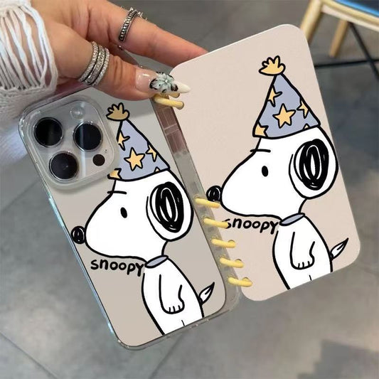 本型スマホケース スヌーピの愛らしい柄が魅力的なスマホケースです! 手帳型スマホケース キャラクターの柔らかい 折りたたみ式 ノート型 スマホケース iPhone に対応