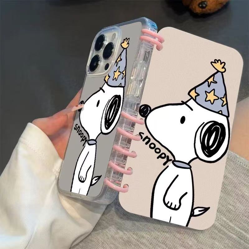 本型スマホケース スヌーピの愛らしい柄が魅力的なスマホケースです! 手帳型スマホケース キャラクターの柔らかい 折りたたみ式 ノート型 スマホケース iPhone に対応