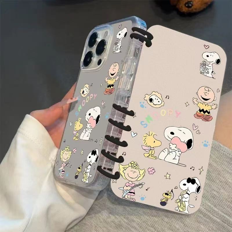 本型スマホケース スヌーピの愛らしい柄が魅力的なスマホケースです! 手帳型スマホケース キャラクターの柔らかい 折りたたみ式 ノート型 スマホケース iPhone に対応