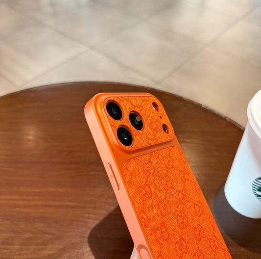 スマホケース 高級感レザー製 デニム柄スマホケース ダブルG 耐衝撃・防振性能に優れ、高級感あふれるスマホケースで、iPhone13~17 に対応