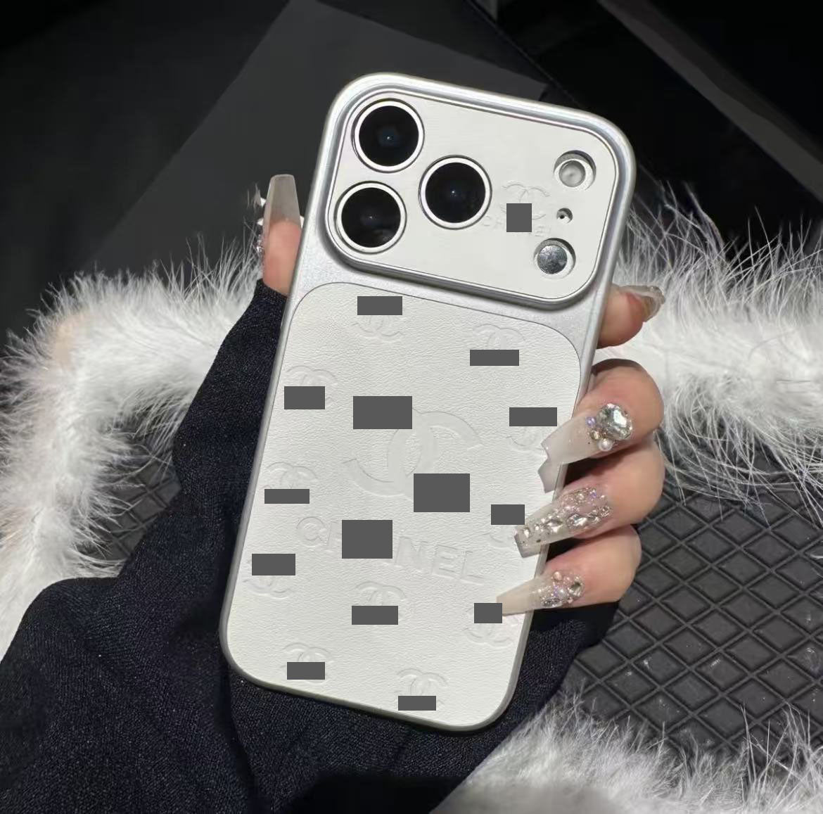#33スマホケース 耐衝撃・防振性能に優れ、高級感あふれるスマホケースで、iPhone13-17 に対応