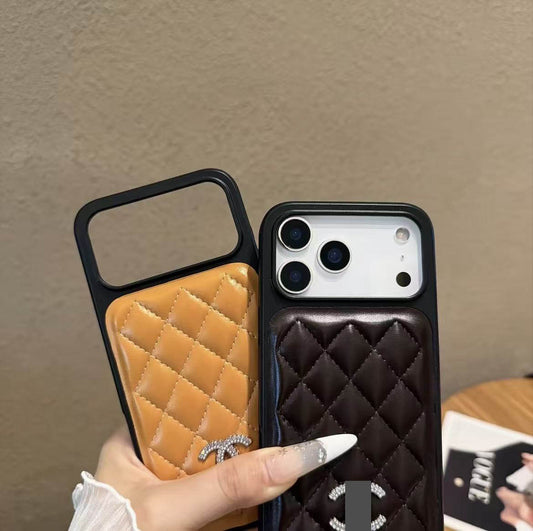 #226 スマホケース 耐衝撃・防振性能に優れ、iPhone15-17 に対応