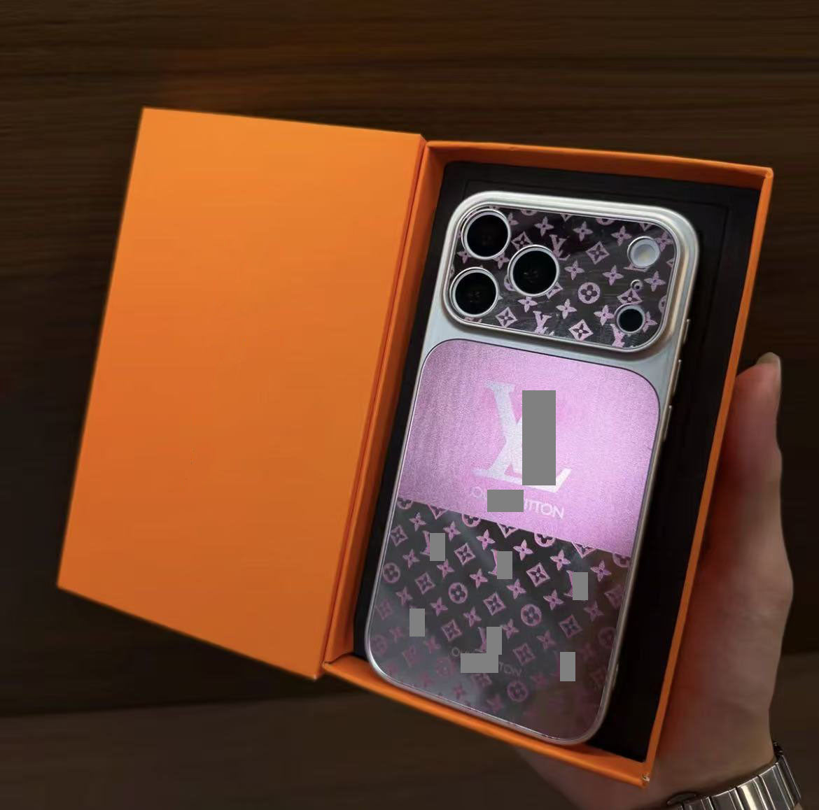 #07 スマホケース 高級感 耐衝撃・防振性能に優れ、iPhone15~18 に対応