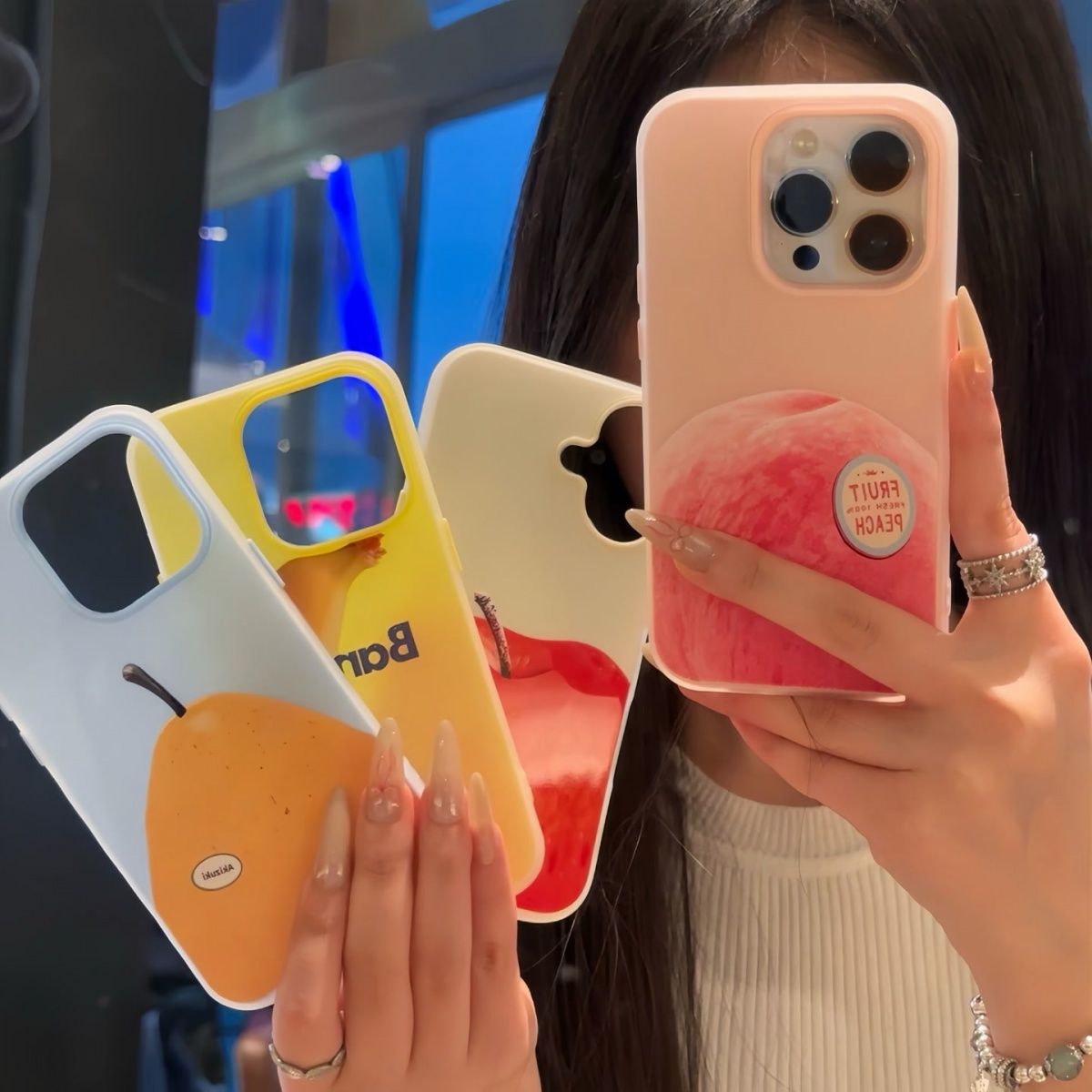 スマホケース  一口食べたくなるほどのフルーツパーティ 、  耐衝撃・防振性能に優れ、高級感あふれるスマホケースで、iPhone に対応