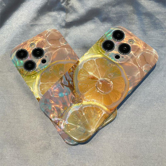 スマホケース  水中で輝くレモンの爽快感がスマホに!  耐衝撃・防振性能に優れ、高級感あふれるスマホケースで、iPhone に対応