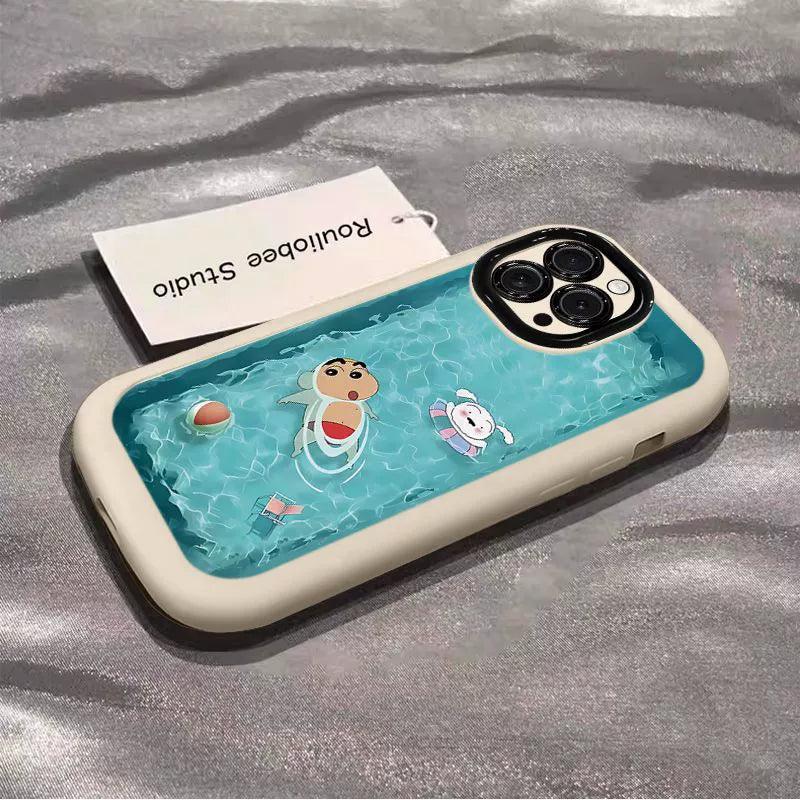 夏の水泳をするクレヨンしんちゃん デザイン シリコン製で耐衝撃性が高く、高級感あふれるスマホケース、iPhone に対応