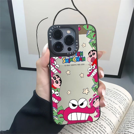 スマホケース  恐竜とクレヨンしんちゃんテーマ  耐衝撃・防振性能に優れ、高級感あふれるスマホケースで、iPhone に対応