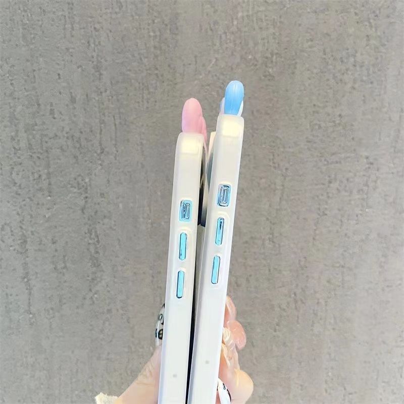 スマホケース  超可愛い耳のついたドラえもんテーマ、  耐衝撃・防振性能に優れ、高級感あふれるスマホケースで、iPhone に対応