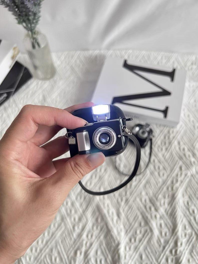 イヤホン保護カバー   超大人気  発光カメラ型  デザイン イヤホンケース