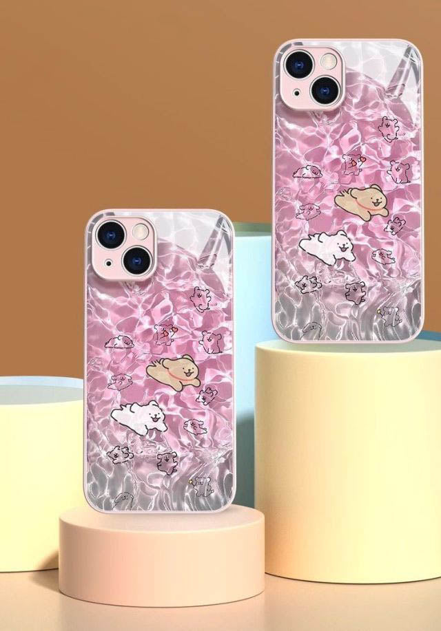 スマホケース さくらのように儚く美しい桜ピンク水のリップル模様 ハローキティのデザイン、 耐衝撃・防振性能に優れ、高級感あふれるスマホケースで、iPhone に対応