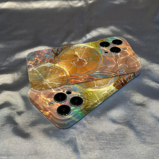 スマホケース  水中で輝くレモンの爽快感がスマホに!  耐衝撃・防振性能に優れ、高級感あふれるスマホケースで、iPhone に対応