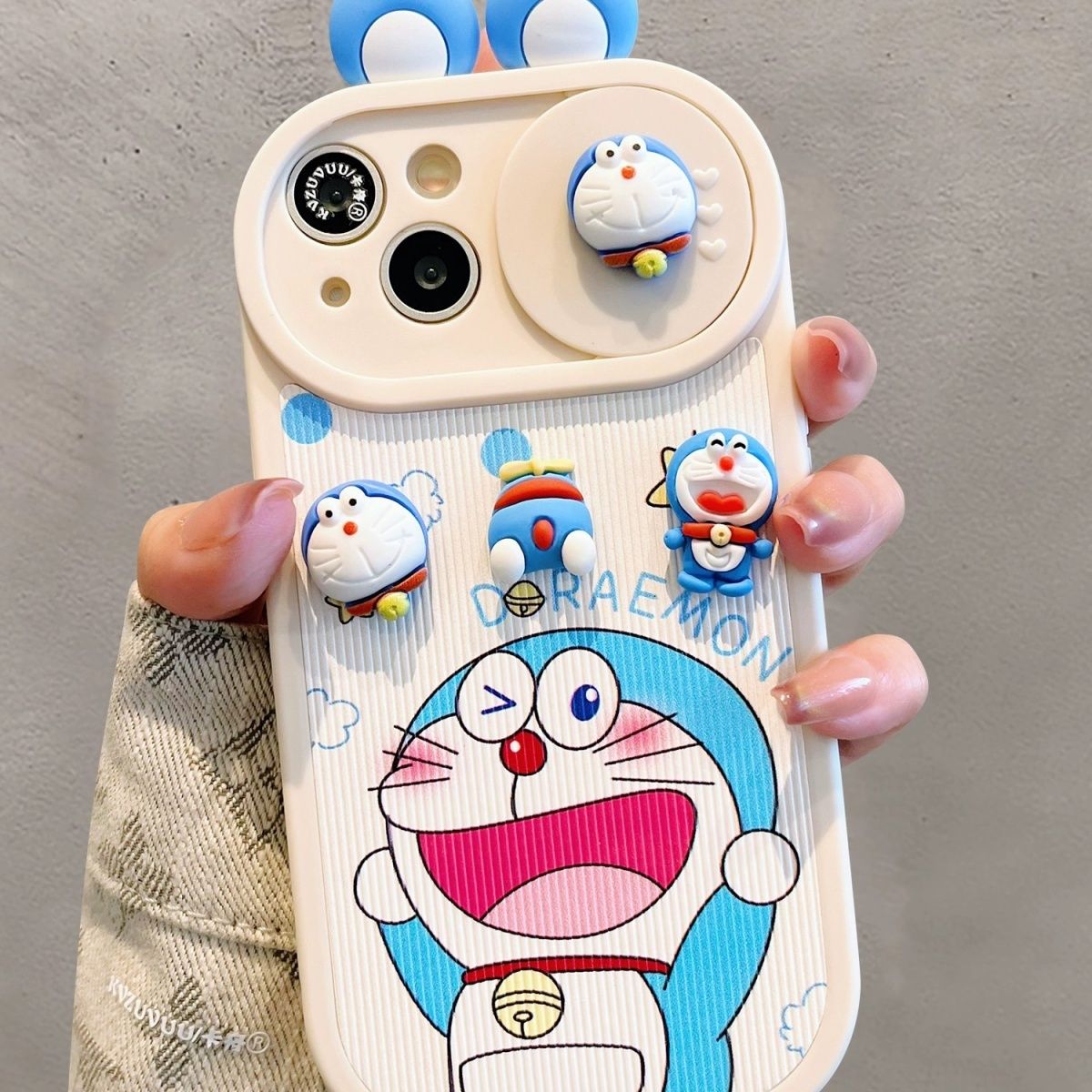 スマホケース ドラえもんをモチーフとした 高級感あふれる 紐付き スマホケース iPhone に対応