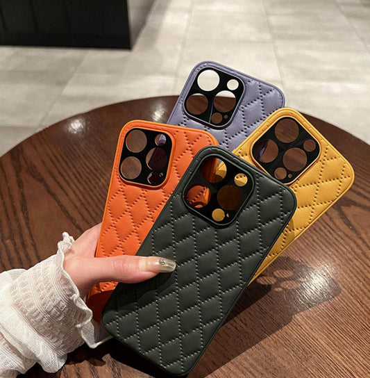 スマホケース 目を惹く菱格子模様テーマ 耐衝撃・防振性能に優れ、高級感あふれるスマホケースで、iPhone に対応