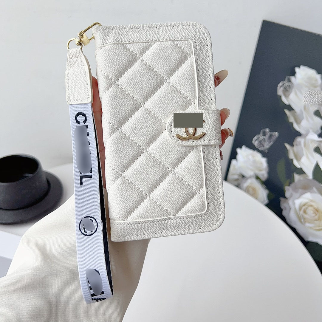 #517 スマホケース カード入れ付き 耐衝撃・防振性能に優れ、iPhone に対応