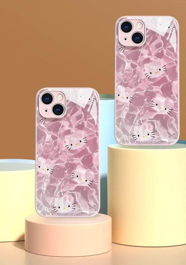 スマホケース さくらのように儚く美しい桜ピンク水のリップル模様 ハローキティのデザイン、 耐衝撃・防振性能に優れ、高級感あふれるスマホケースで、iPhone に対応