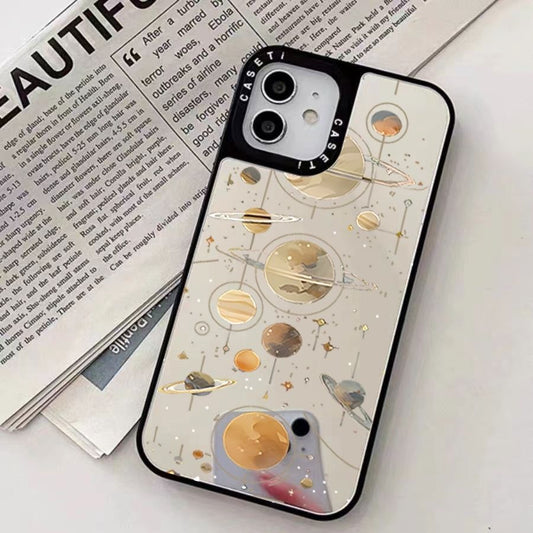 スマホケース  広大な宇宙空間をイメージテーマ  耐衝撃・防振性能に優れ、高級感あふれるスマホケースで、iPhone に対応