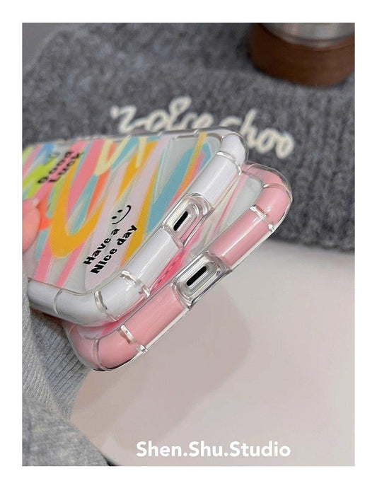 スマホケース 夜光フレームシリーズ  耐衝撃・防振性能に優れ、高級感あふれるスマホケースで、iPhone に対応