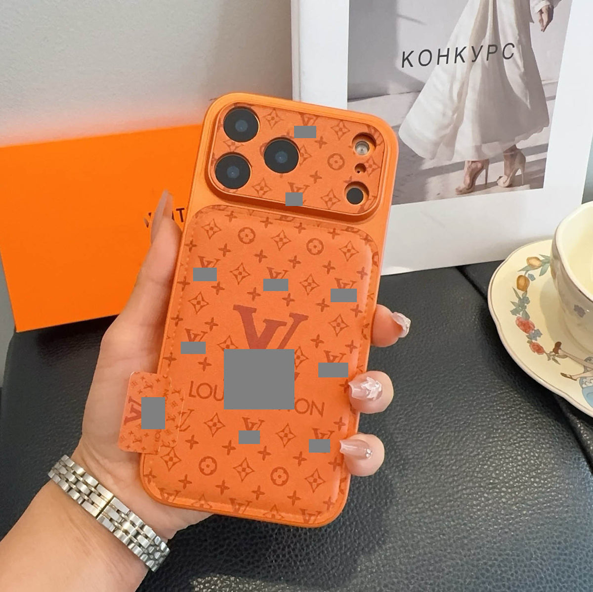 #114 スマホケース 耐衝撃・防振性能に優れ、iPhone13-17に対応
