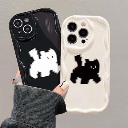 Ripple and cute cat design. Made of silicone, highly shock-resistant and luxurious smartphone case, compatible with iPhone.