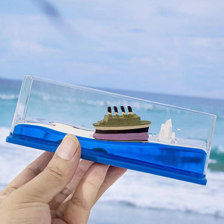 カー用品  車飾り物 流体ドリフトボトル｜誕生日プレゼント・デスクトップ装飾・タイタニック号・船・デスクトップアイテム
