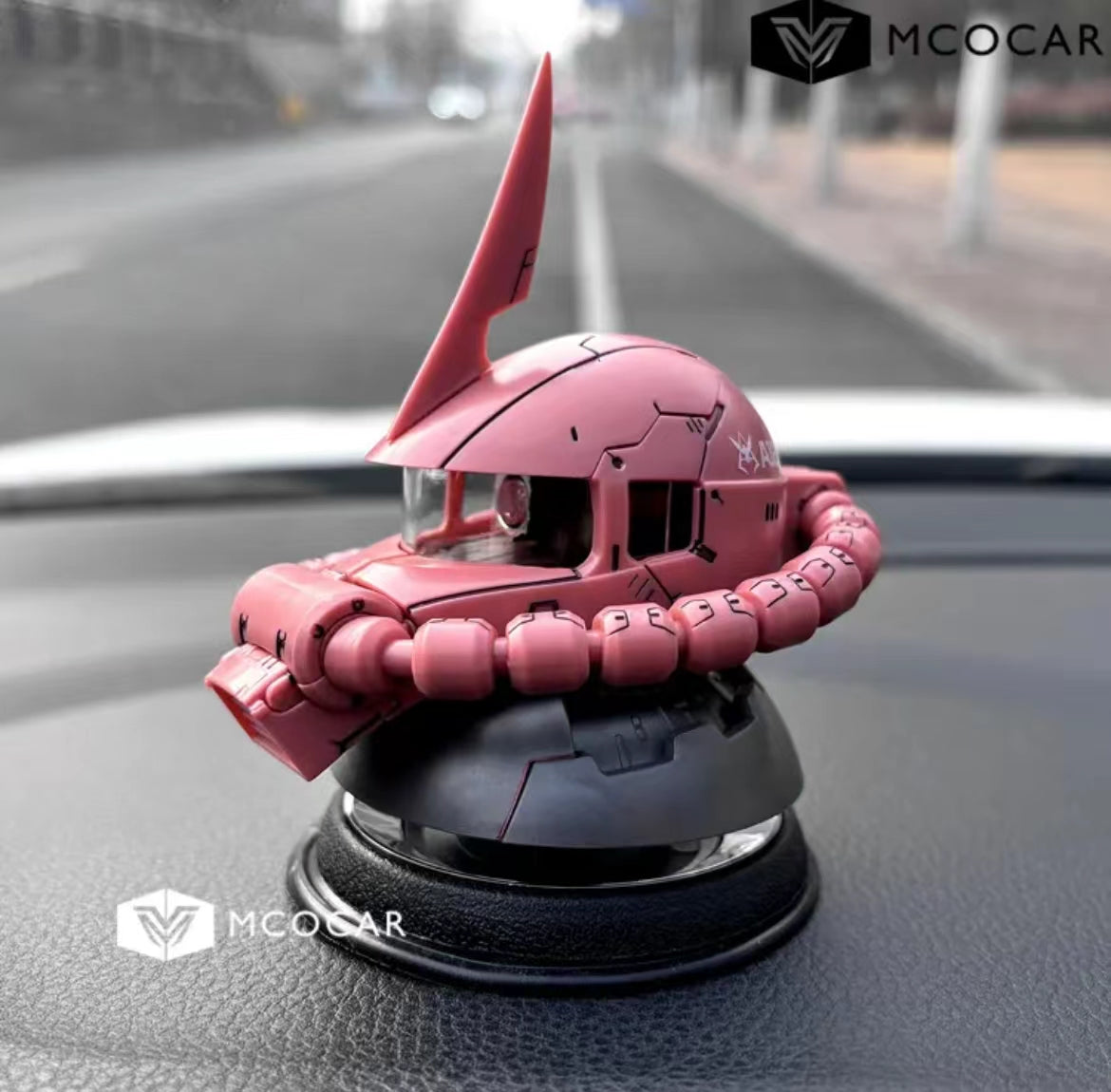 ガンダム車載用フィギュアカーエアフレッシュナー、クリエイティブモデル内装、初代ザクヘッド、耐高温ダッシュボードオーナメント