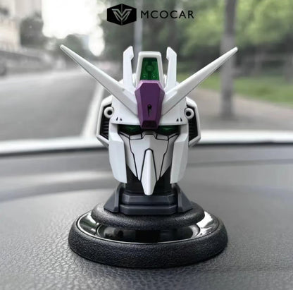 ガンダム車載用フィギュアカーエアフレッシュナー、クリエイティブモデル内装、初代ザクヘッド、耐高温ダッシュボードオーナメント