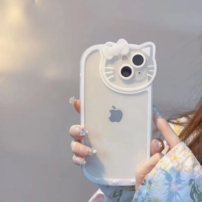 スマホケース  ハローキティがカメラ部分を可愛らしく囲むデザインで登場！  耐衝撃・防振性能に優れ、高級感あふれるスマホケースで、iPhone に対応