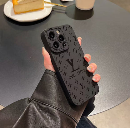 スマホケース 全10色   耐衝撃・防振性能に優れ、高級感あふれるスマホケースで、iPhone に対応