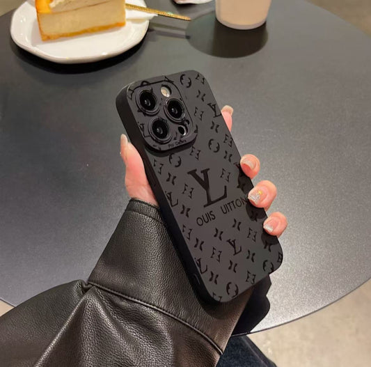スマホケース 全10色   耐衝撃・防振性能に優れ、高級感あふれるスマホケースで、iPhone に対応