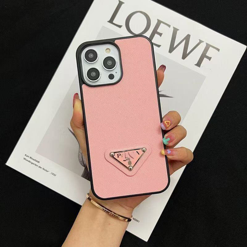 スマホケース PRA** 3色 耐衝撃・防振性能に優れ、高級感あふれるスマホケースで、iPhone に対応