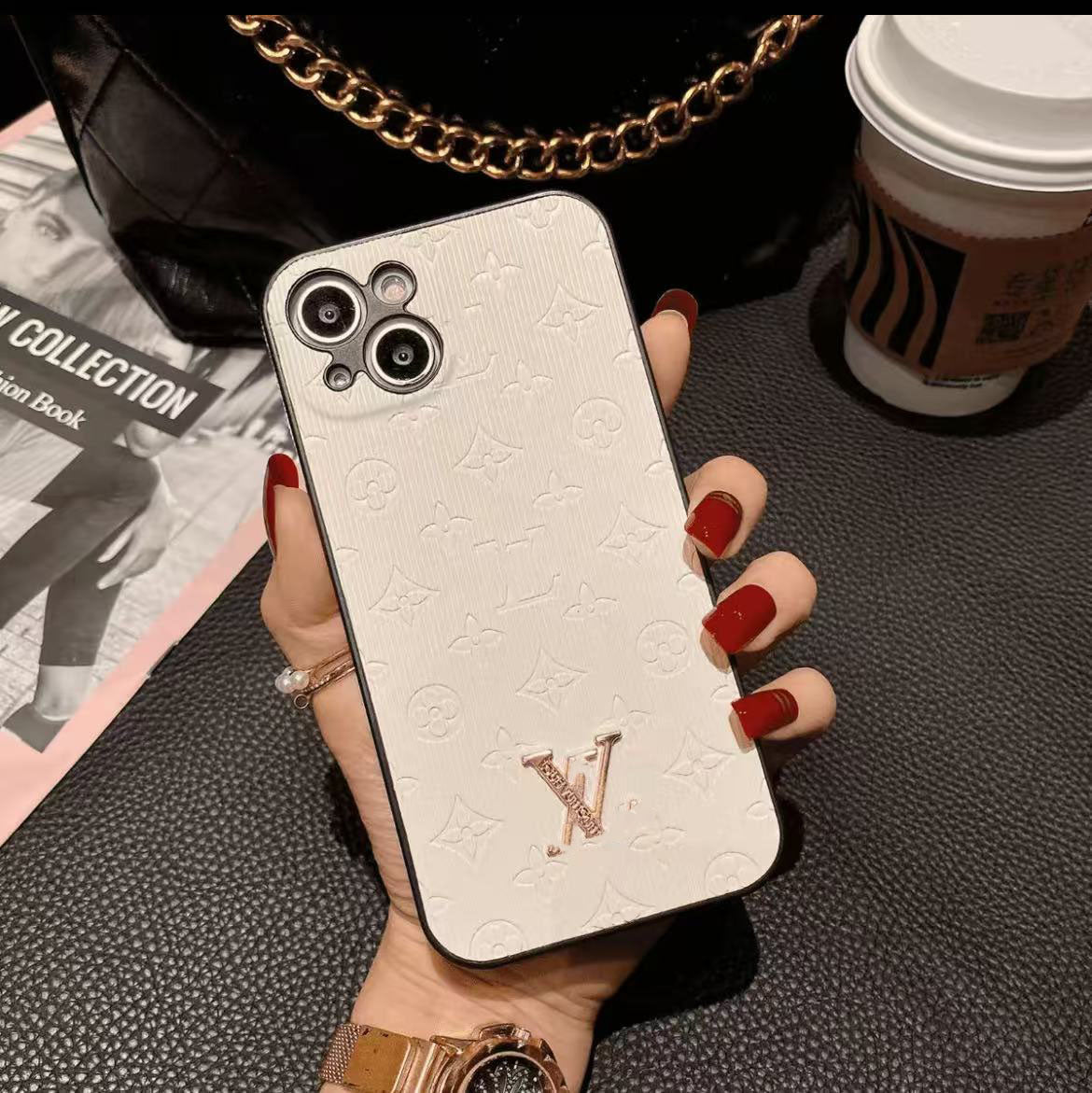 スマホケース Vl  耐衝撃・防振性能に優れ、高級感あふれるスマホケースで、iPhone に対応