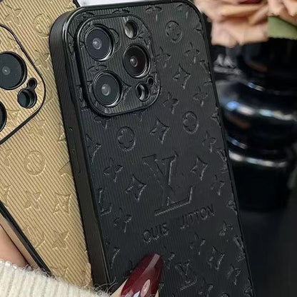 スマホケース Vl  耐衝撃・防振性能に優れ、高級感あふれるスマホケースで、iPhone に対応