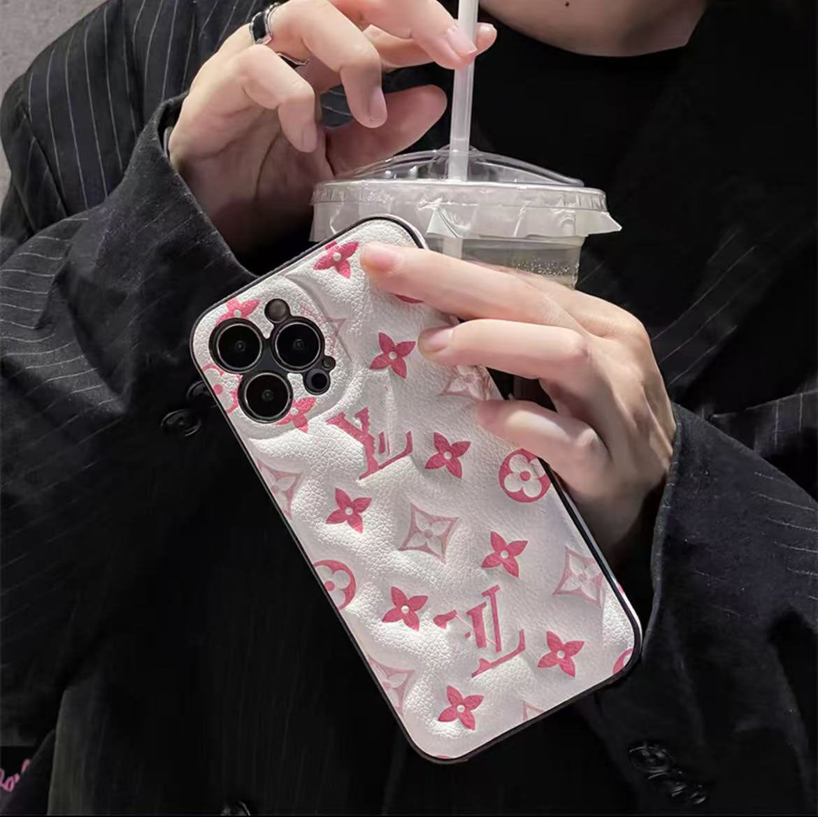 スマホケース  ダブルVL   耐衝撃・防振性能に優れ、高級感あふれるスマホケースで、iPhone に対応