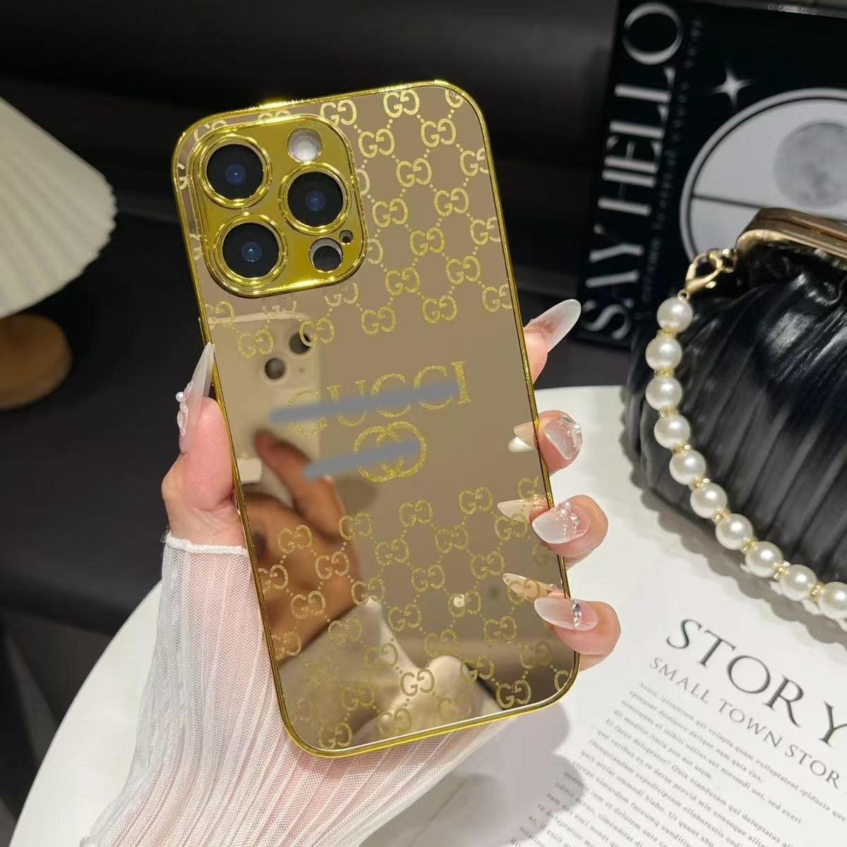 スマホケース  電気メッキゴールドテーマ   耐衝撃・防振性能に優れ、高級感あふれるスマホケースで、iPhone に対応