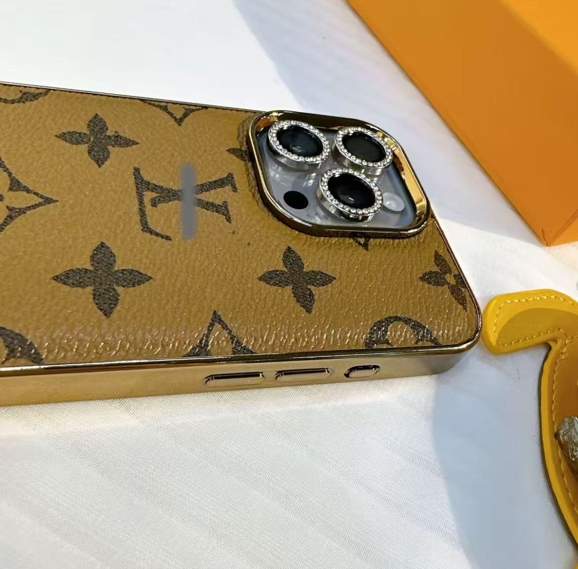 スマホケース ダブルVL  耐衝撃・防振性能に優れ、高級感あふれるスマホケースで、iPhone に対応