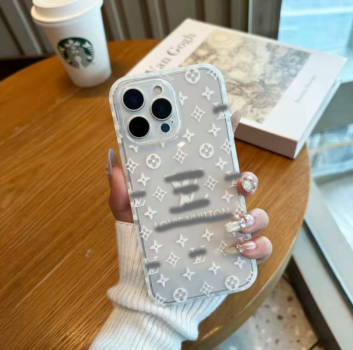 スマホケース ダブルV  耐衝撃・防振性能に優れ、高級感あふれるスマホケースで、iPhone に対応