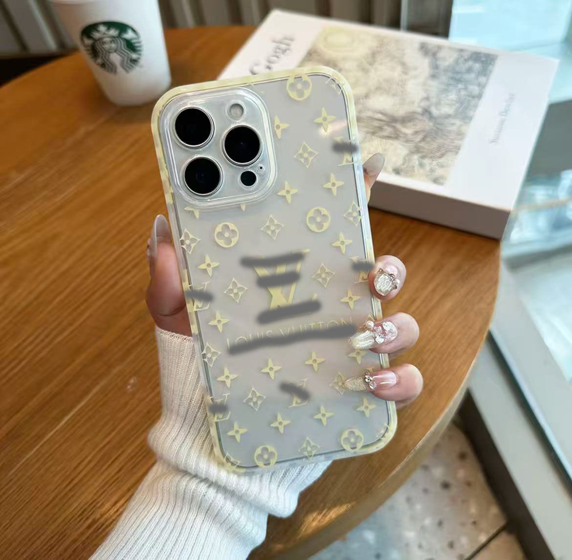 スマホケース ダブルV  耐衝撃・防振性能に優れ、高級感あふれるスマホケースで、iPhone に対応