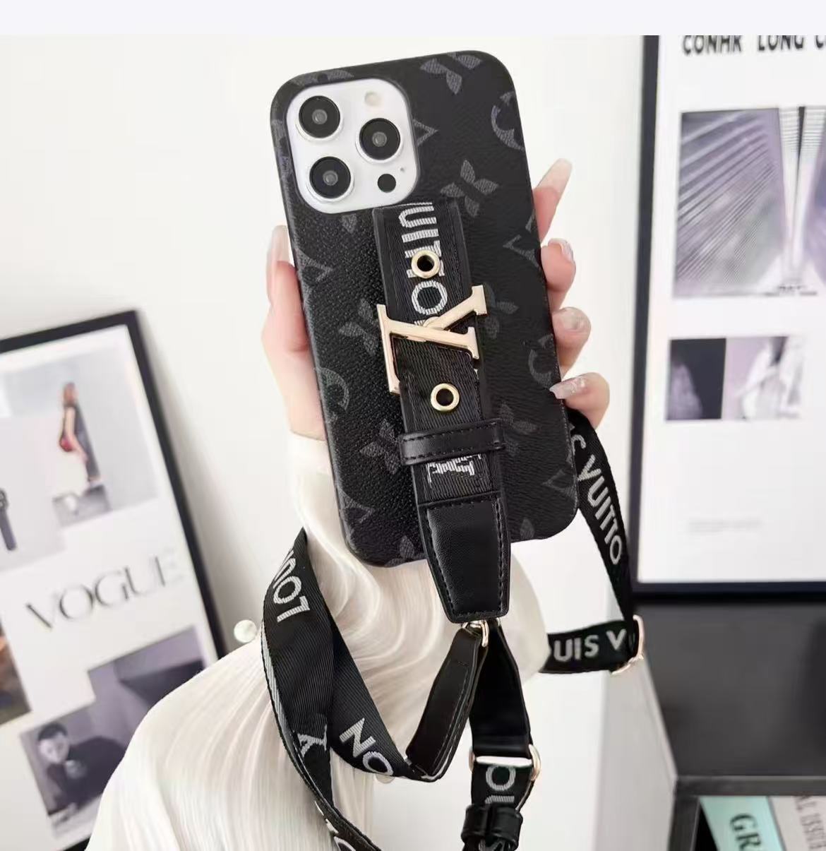 スマホケース ダブルV 腕紐付き 耐衝撃・防振性能に優れ、高級感あふれるスマホケースで、iPhone に対応