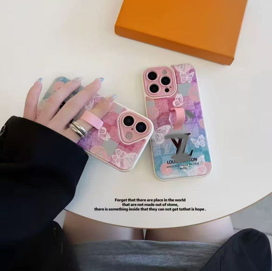 スマホケース  ダブルV フィンガーホルダー付き 耐衝撃・防振性能に優れ、高級感あふれるスマホケースで、iPhone に対応