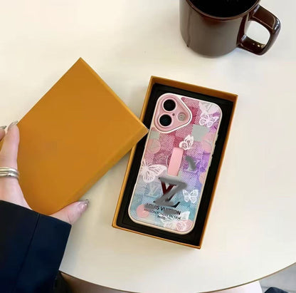 スマホケース  ダブルV フィンガーホルダー付き 耐衝撃・防振性能に優れ、高級感あふれるスマホケースで、iPhone に対応
