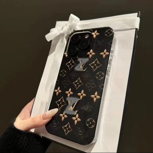 スマホケース  高級感　ブルV  耐衝撃・防振性能に優れ、高級感あふれるスマホケースで、iPhone に対応