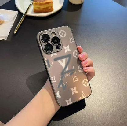スマホケース  ガラス質感  ダブルV レンズ保護付き 耐衝撃・防振性能に優れ、高級感あふれるスマホケースで、iPhone に対応