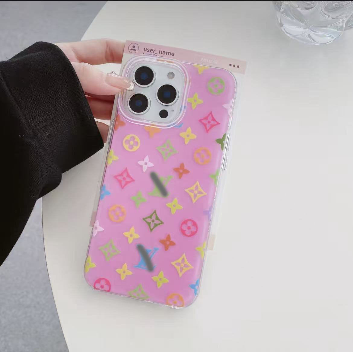 スマホケース  高級感  ダブルV  耐衝撃・防振性能に優れ、高級感あふれるスマホケースで、iPhone に対応